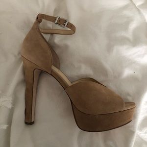 Jessica Simpson Suede 6 inch heels (tan)